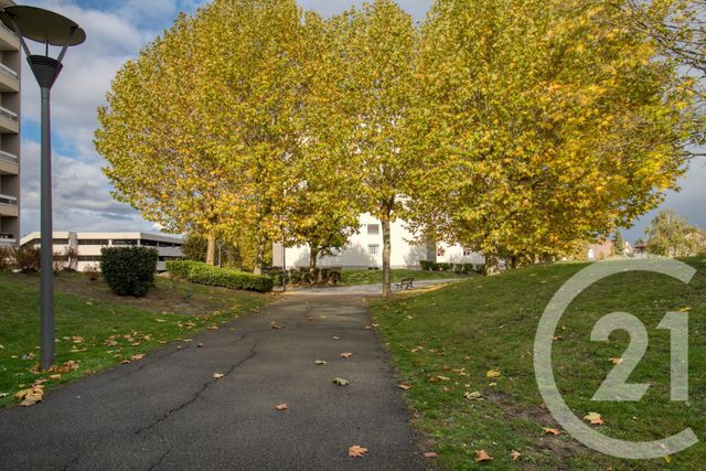 Appartement F5 à vendre - 5 pièces - 100.79 m2 - ERMONT - 95 - ILE-DE-FRANCE - Century 21 Auréa