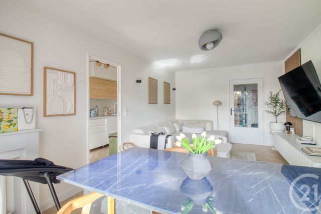 Appartement F3 à vendre - 3 pièces - 66.37 m2 - EPINAY SUR SEINE - 93 - ILE-DE-FRANCE - Century 21 Auréa