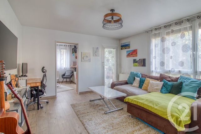 Appartement F3 à vendre - 3 pièces - 66.31 m2 - ERMONT - 95 - ILE-DE-FRANCE - Century 21 Auréa