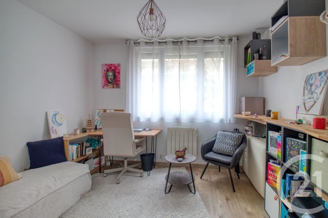 Appartement F3 à vendre - 3 pièces - 66.31 m2 - ERMONT - 95 - ILE-DE-FRANCE - Century 21 Auréa