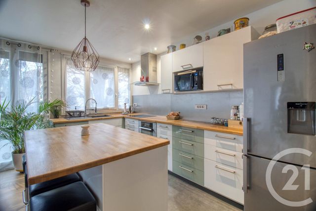 Appartement F3 à vendre - 3 pièces - 66.31 m2 - ERMONT - 95 - ILE-DE-FRANCE - Century 21 Auréa