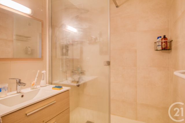 Appartement F4 à vendre - 4 pièces - 82.8 m2 - ERMONT - 95 - ILE-DE-FRANCE - Century 21 Auréa