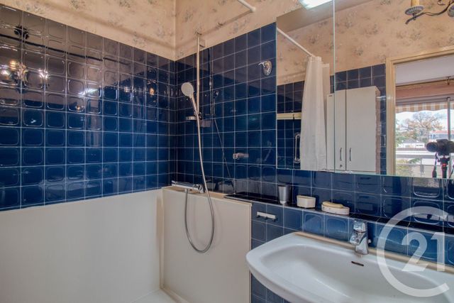 Appartement F5 à vendre - 5 pièces - 106.46 m2 - ST GRATIEN - 95 - ILE-DE-FRANCE - Century 21 Auréa