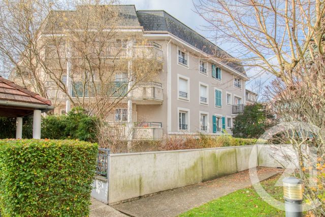 Appartement F3 à vendre - 3 pièces - 63.7 m2 - ST GRATIEN - 95 - ILE-DE-FRANCE - Century 21 Auréa