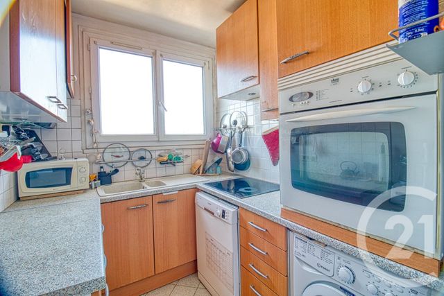 Appartement F3 à vendre - 3 pièces - 60.77 m2 - ERMONT - 95 - ILE-DE-FRANCE - Century 21 Auréa