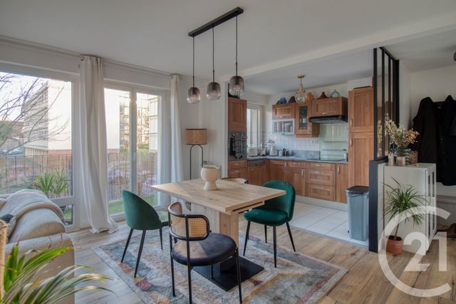Appartement F3 à vendre - 3 pièces - 57.42 m2 - LE PLESSIS BOUCHARD - 95 - ILE-DE-FRANCE - Century 21 Auréa