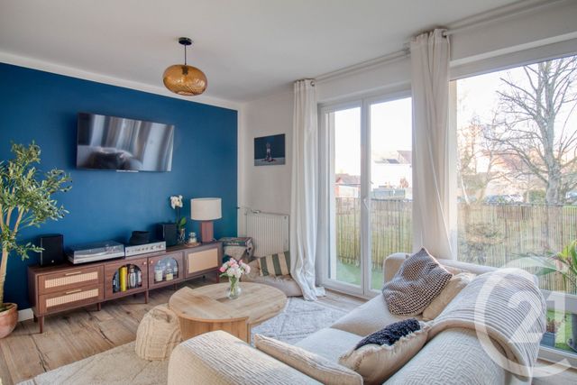 Appartement F3 à vendre - 3 pièces - 57.42 m2 - LE PLESSIS BOUCHARD - 95 - ILE-DE-FRANCE - Century 21 Auréa