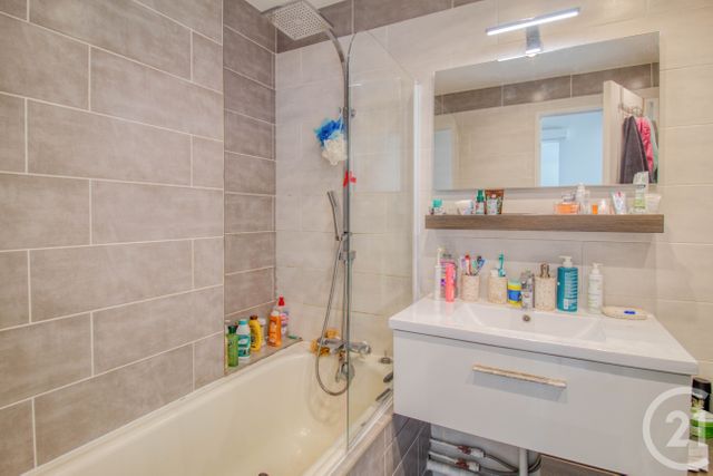 Appartement F4 à vendre - 4 pièces - 81.88 m2 - ERMONT - 95 - ILE-DE-FRANCE - Century 21 Auréa