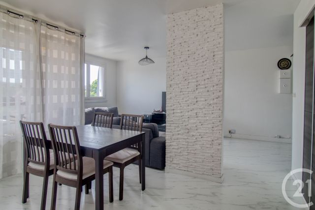 Appartement F4 à vendre - 4 pièces - 81.88 m2 - ERMONT - 95 - ILE-DE-FRANCE - Century 21 Auréa