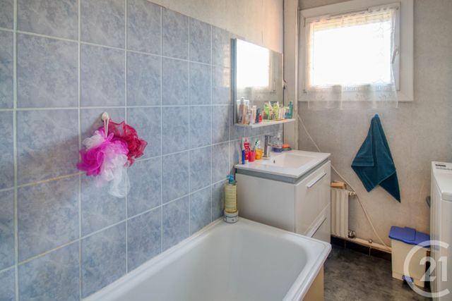 Appartement F4 à vendre - 4 pièces - 79.78 m2 - EPINAY SUR SEINE - 93 - ILE-DE-FRANCE - Century 21 Auréa