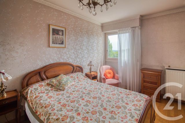 Appartement F4 à vendre - 4 pièces - 79.11 m2 - LE PLESSIS BOUCHARD - 95 - ILE-DE-FRANCE - Century 21 Auréa