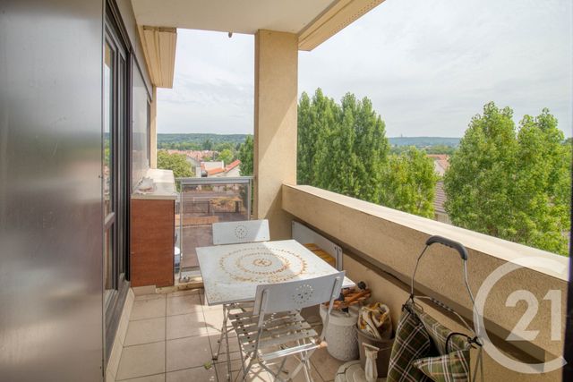 Appartement F4 à vendre - 4 pièces - 79.11 m2 - LE PLESSIS BOUCHARD - 95 - ILE-DE-FRANCE - Century 21 Auréa