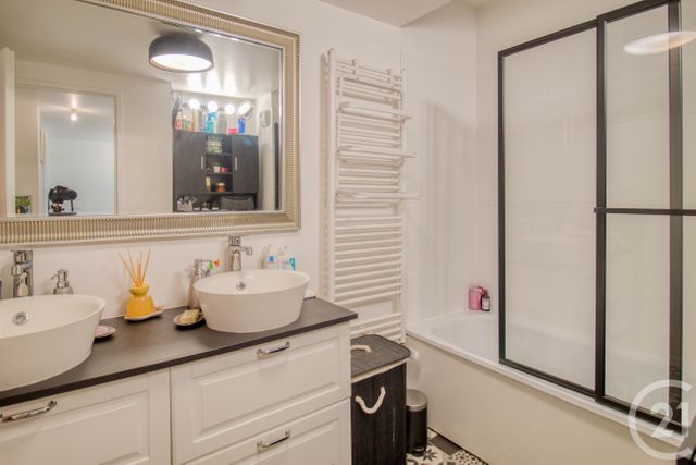 Appartement F4 à vendre - 4 pièces - 74.19 m2 - MONTMORENCY - 95 - ILE-DE-FRANCE - Century 21 Auréa