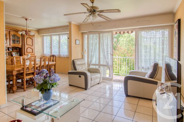 Appartement F4 à vendre - 4 pièces - 79.02 m2 - LE PLESSIS BOUCHARD - 95 - ILE-DE-FRANCE - Century 21 Auréa