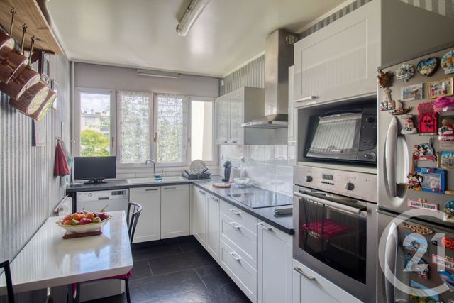 Appartement F4 à vendre - 4 pièces - 79.02 m2 - LE PLESSIS BOUCHARD - 95 - ILE-DE-FRANCE - Century 21 Auréa