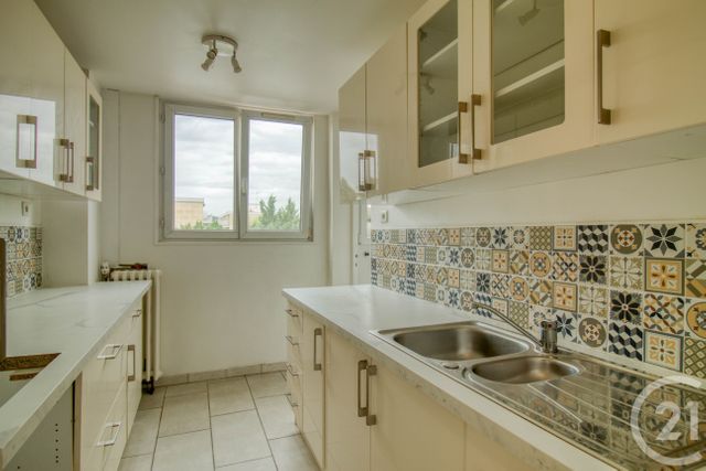 Appartement F3 à louer - 3 pièces - 54.19 m2 - ERMONT - 95 - ILE-DE-FRANCE - Century 21 Auréa