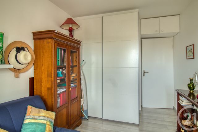 Appartement T3 à vendre - 3 pièces - 62.09 m2 - ERMONT - 95 - ILE-DE-FRANCE - Century 21 Auréa