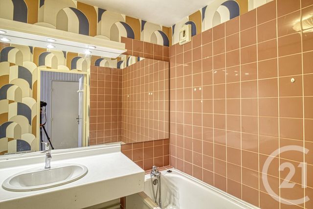 Appartement F3 à louer - 3 pièces - 71.86 m2 - ERMONT - 95 - ILE-DE-FRANCE - Century 21 Auréa