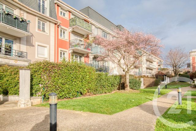 Appartement F3 à louer - 3 pièces - 63.7 m2 - ST GRATIEN - 95 - ILE-DE-FRANCE - Century 21 Auréa