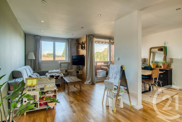 Appartement F5 à vendre - 5 pièces - 78.1 m2 - ERMONT - 95 - ILE-DE-FRANCE - Century 21 Auréa