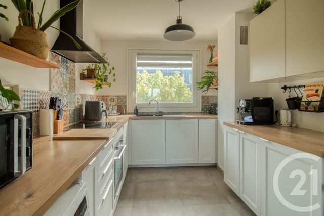 Appartement F5 à vendre - 5 pièces - 78.1 m2 - ERMONT - 95 - ILE-DE-FRANCE - Century 21 Auréa