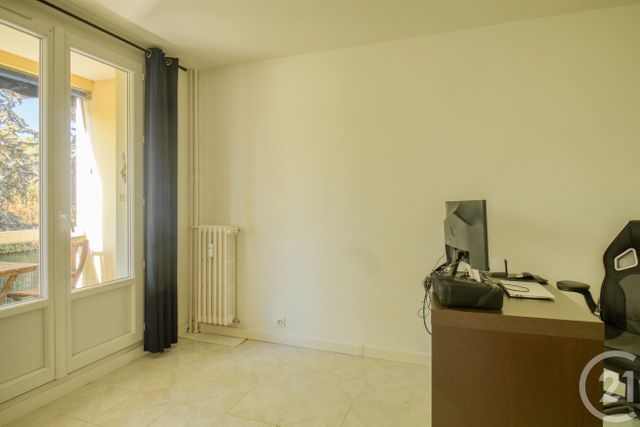 Appartement F3 à louer - 3 pièces - 55.1 m2 - ERMONT - 95 - ILE-DE-FRANCE - Century 21 Auréa