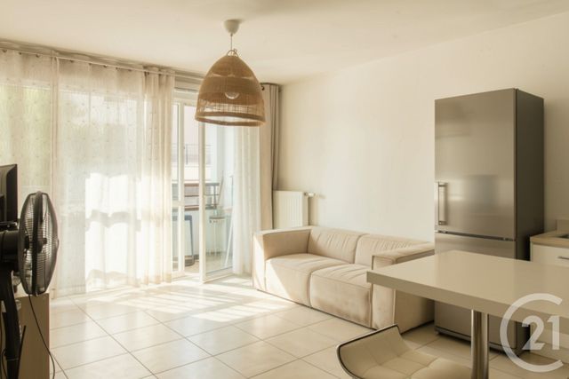 Appartement F3 à vendre - 3 pièces - 55.59 m2 - ERMONT - 95 - ILE-DE-FRANCE - Century 21 Auréa