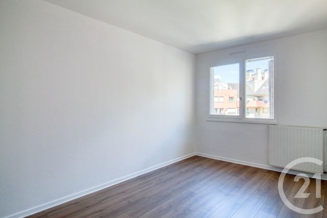 Appartement F4 à vendre - 4 pièces - 82.52 m2 - ERMONT - 95 - ILE-DE-FRANCE - Century 21 Auréa
