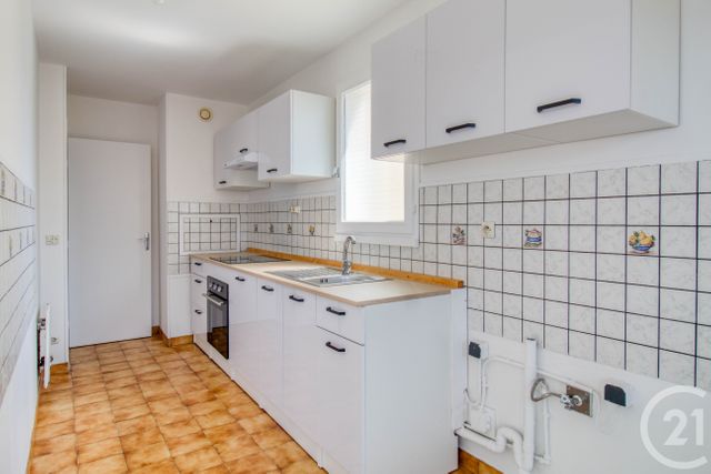 Appartement F4 à vendre - 4 pièces - 82.52 m2 - ERMONT - 95 - ILE-DE-FRANCE - Century 21 Auréa