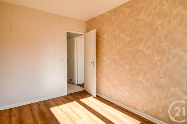 Appartement F4 à vendre - 4 pièces - 82.52 m2 - ERMONT - 95 - ILE-DE-FRANCE - Century 21 Auréa