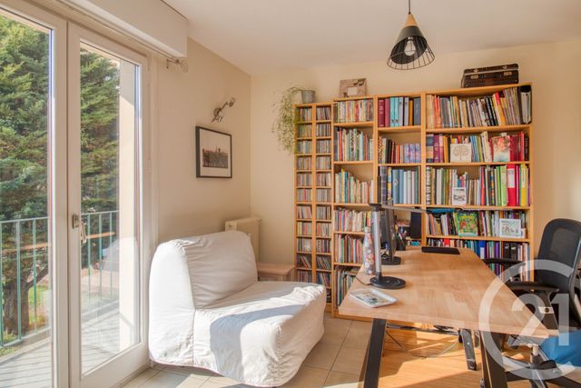 Appartement F3 à vendre - 3 pièces - 56.3 m2 - LE PLESSIS BOUCHARD - 95 - ILE-DE-FRANCE - Century 21 Auréa