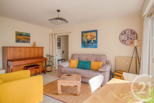 Appartement F3 à vendre - 3 pièces - 56.3 m2 - LE PLESSIS BOUCHARD - 95 - ILE-DE-FRANCE - Century 21 Auréa