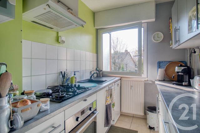 Appartement F3 à vendre - 3 pièces - 56.3 m2 - LE PLESSIS BOUCHARD - 95 - ILE-DE-FRANCE - Century 21 Auréa