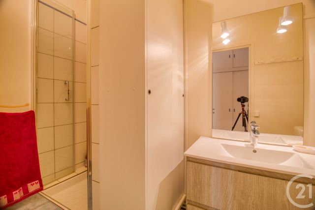 Appartement F3 à vendre - 3 pièces - 56.3 m2 - LE PLESSIS BOUCHARD - 95 - ILE-DE-FRANCE - Century 21 Auréa